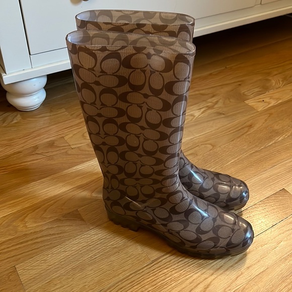 Coach Size 9 Rainboots - Picture 1 of 2